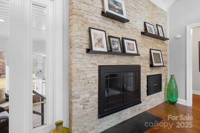 10915 Tara Oaks Drive, Charlotte, NC 28227