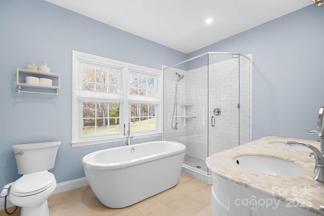 10915 Tara Oaks Drive, Charlotte, NC 28227