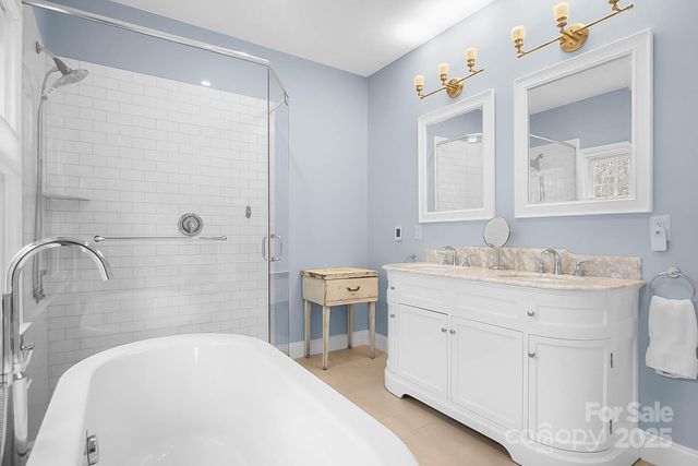 10915 Tara Oaks Drive, Charlotte, NC 28227