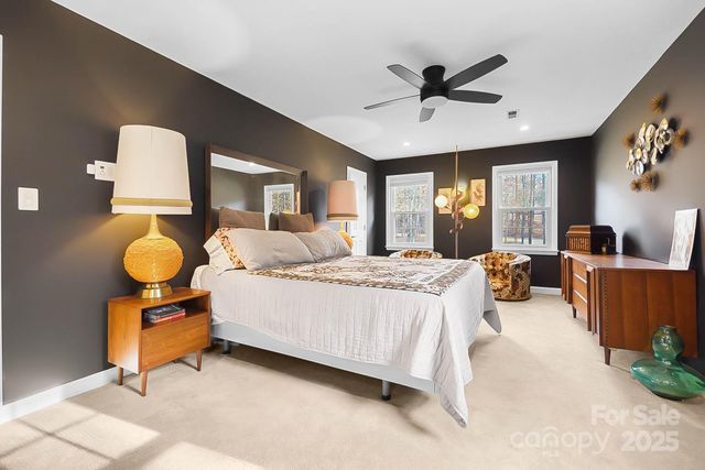 10915 Tara Oaks Drive, Charlotte, NC 28227