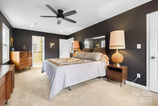 10915 Tara Oaks Drive, Charlotte, NC 28227