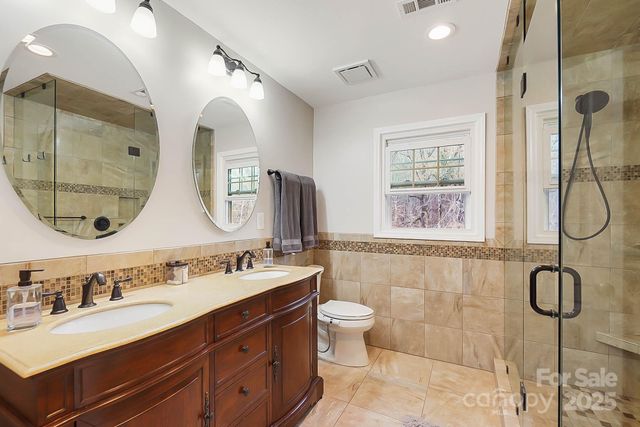 10915 Tara Oaks Drive, Charlotte, NC 28227