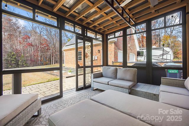 10915 Tara Oaks Drive, Charlotte, NC 28227