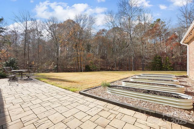 10915 Tara Oaks Drive, Charlotte, NC 28227