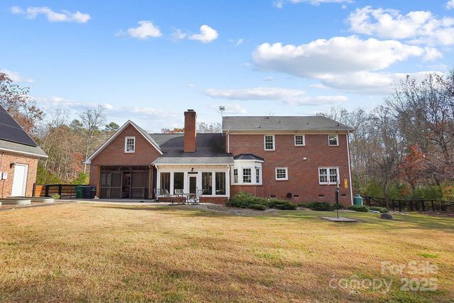 10915 Tara Oaks Drive, Charlotte, NC 28227