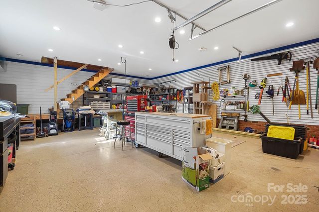 10915 Tara Oaks Drive, Charlotte, NC 28227