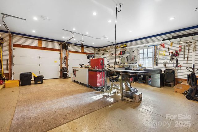 10915 Tara Oaks Drive, Charlotte, NC 28227