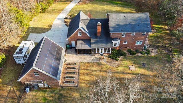 10915 Tara Oaks Drive, Charlotte, NC 28227