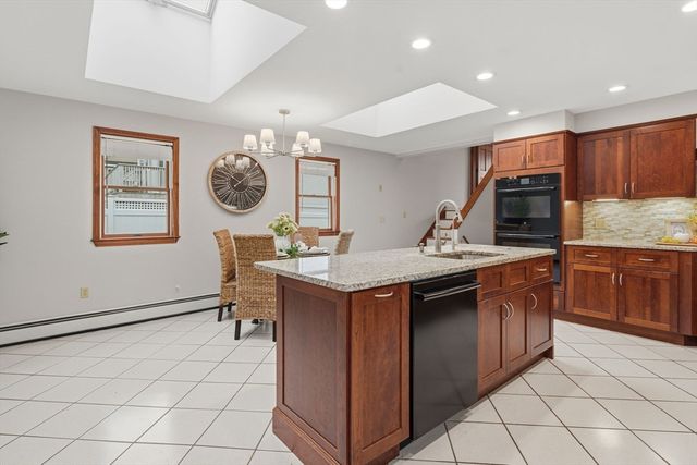 1 Bay View Drive, Shrewsbury, MA 01545