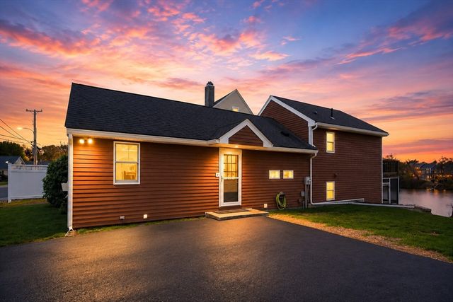 1 Bay View Drive, Shrewsbury, MA 01545