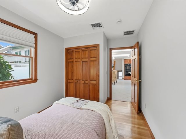 1 Bay View Drive, Shrewsbury, MA 01545