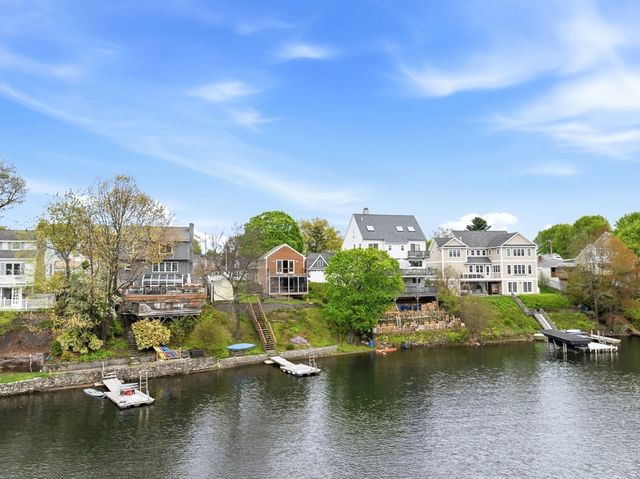 1 Bay View Drive, Shrewsbury, MA 01545