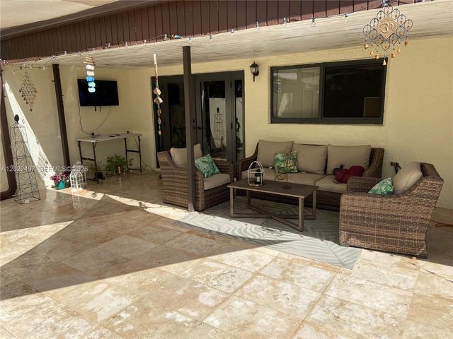 13932 Kendale Lakes Dr 13932, Miami, FL 33183