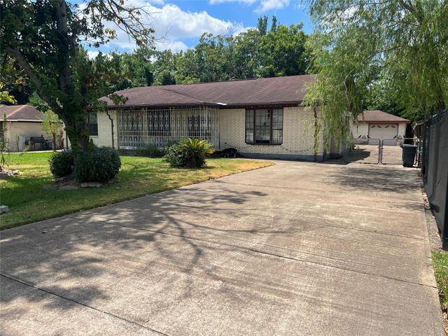 13015 Glenda, North Houston, TX 77037