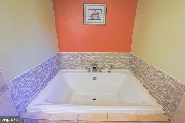 7215 ROCKRIDGE RD, Baltimore, MD 21207