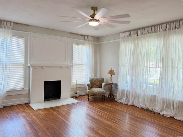609 W Poplar Street, Paragould, AR 72450