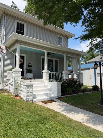 609 W Poplar Street, Paragould, AR 72450