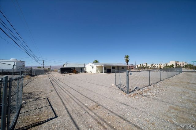 2798 Calle De Mercado, Bullhead City, AZ 86442