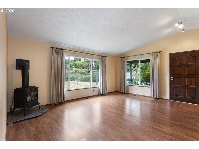 130 Se 21ST St, Troutdale, OR 97060