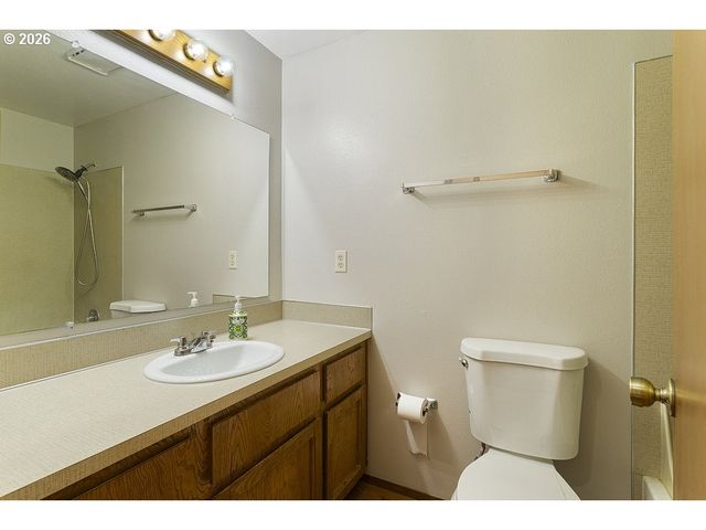 130 Se 21ST St, Troutdale, OR 97060