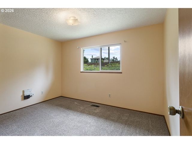 130 Se 21ST St, Troutdale, OR 97060