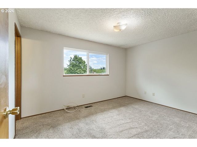 130 Se 21ST St, Troutdale, OR 97060