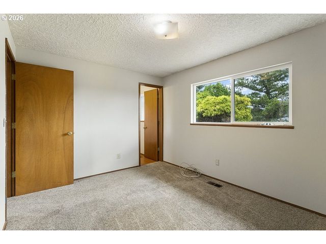 130 Se 21ST St, Troutdale, OR 97060