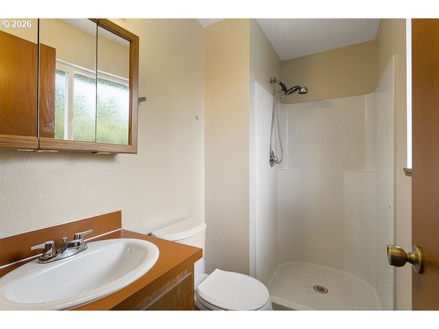 130 Se 21ST St, Troutdale, OR 97060