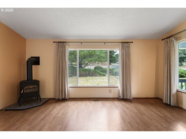 130 Se 21ST St, Troutdale, OR 97060