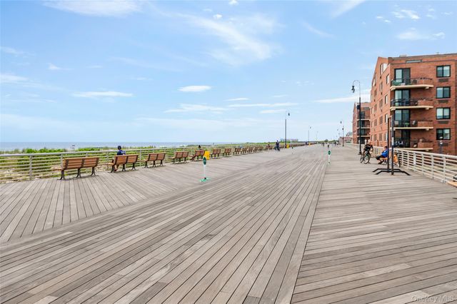 527 W Market Street W Front, Long Beach, NY 11561