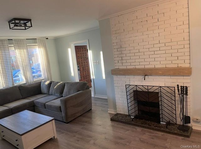527 W Market Street W Front, Long Beach, NY 11561
