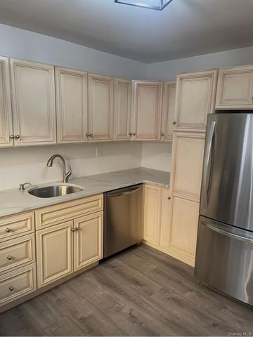 527 W Market Street W Front, Long Beach, NY 11561