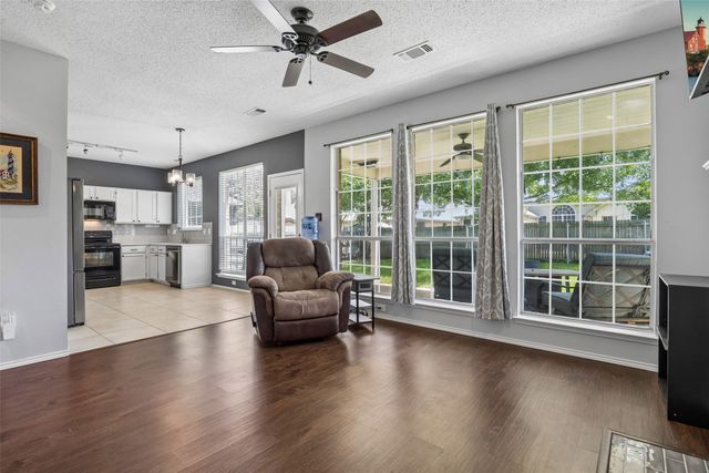 4812 Navajo Way, Fort Worth, TX 76137