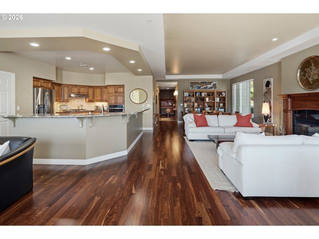 113 FURNACE St, Lake Oswego, OR 97034