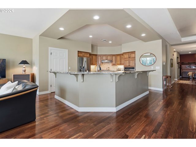 113 FURNACE St, Lake Oswego, OR 97034