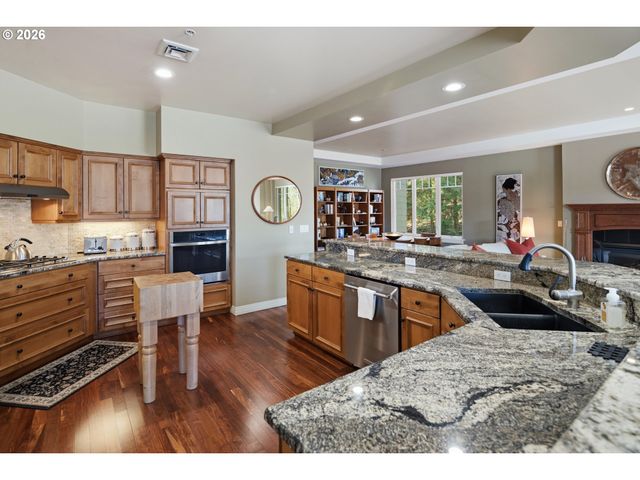 113 FURNACE St, Lake Oswego, OR 97034