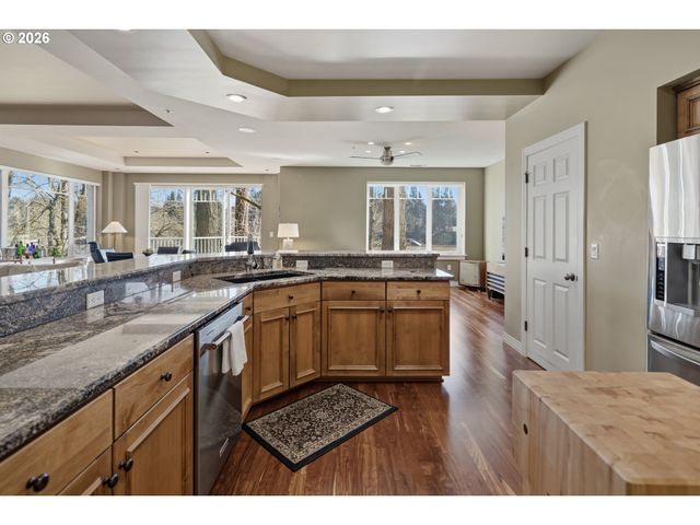 113 FURNACE St, Lake Oswego, OR 97034