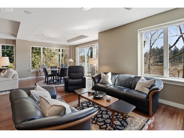 113 FURNACE St, Lake Oswego, OR 97034