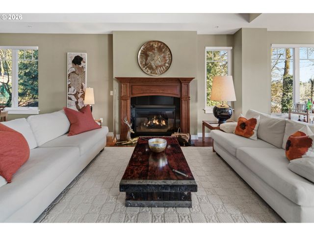 113 FURNACE St, Lake Oswego, OR 97034