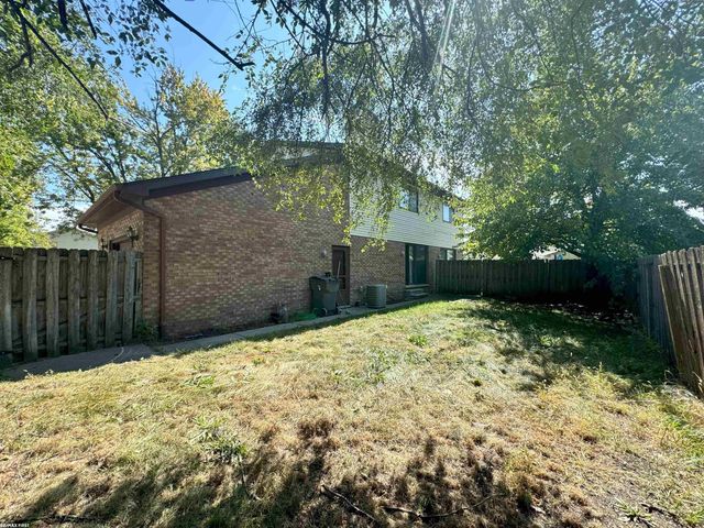 38615 Meadowdale Street, Clinton Township, MI 48036