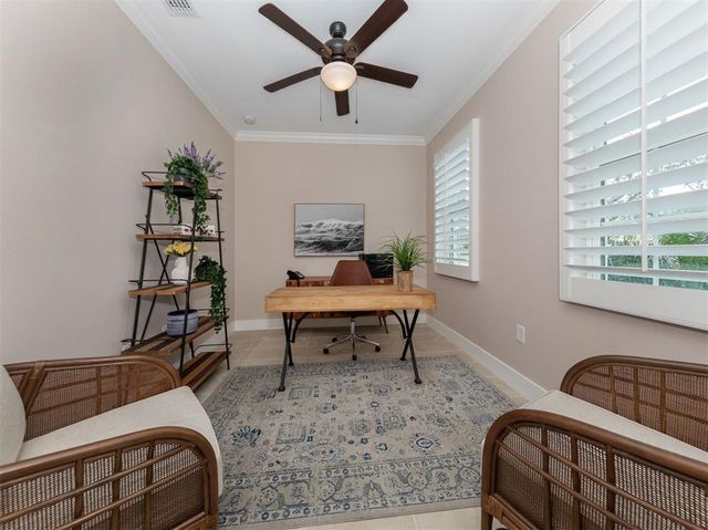 938 E VENICE AVENUE, Venice, FL 34285