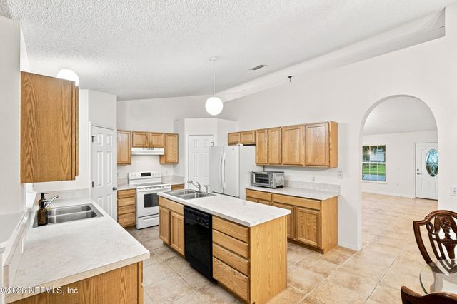 12333 GLENN HOLLOW Drive, Jacksonville, FL 32226