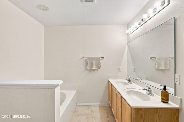 12333 GLENN HOLLOW Drive, Jacksonville, FL 32226