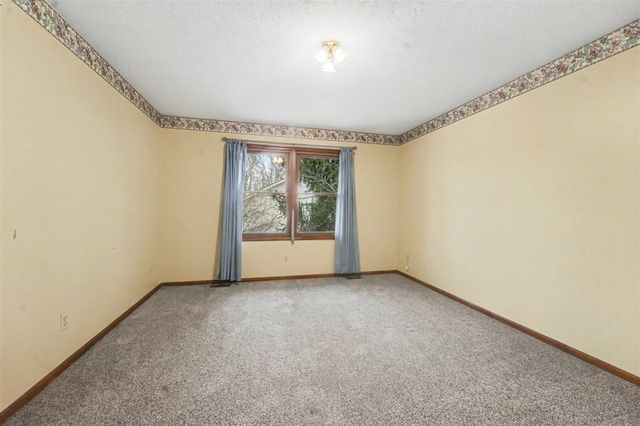 2701 Springview Road, Grand Rapids, MI 49534