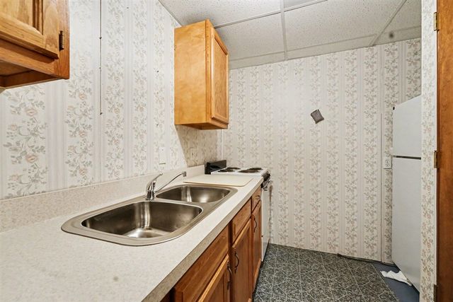 2701 Springview Road, Grand Rapids, MI 49534