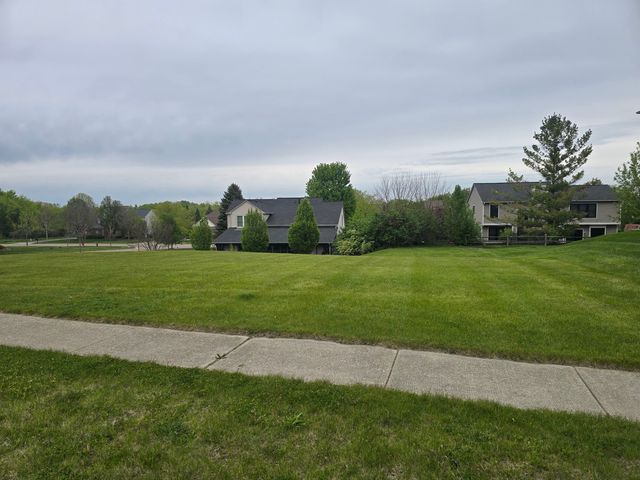 1 Springbrook Lane, Algonquin, IL 60102