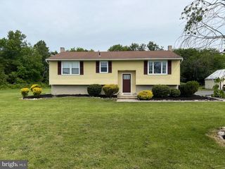 469 OLIVET RD, Pittsgrove, NJ 08318