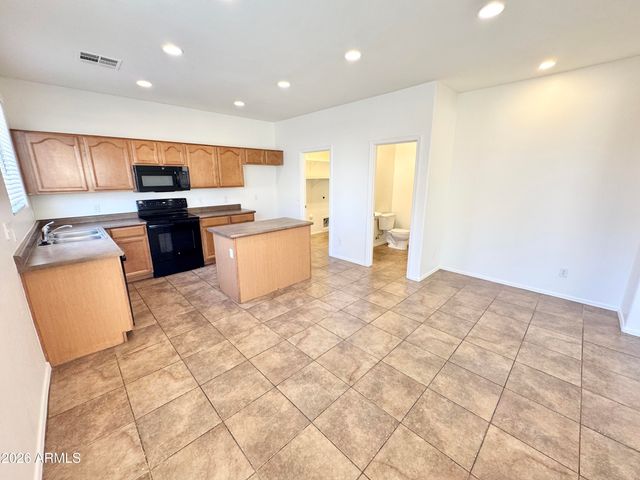 17519 W LISBON Lane, Surprise, AZ 85388