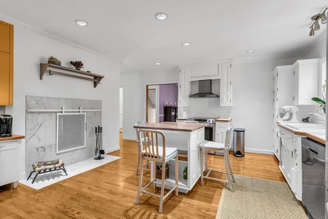 155 Stony Creek Road, Branford, CT 06405