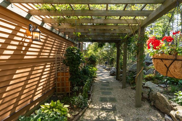 155 Stony Creek Road, Branford, CT 06405